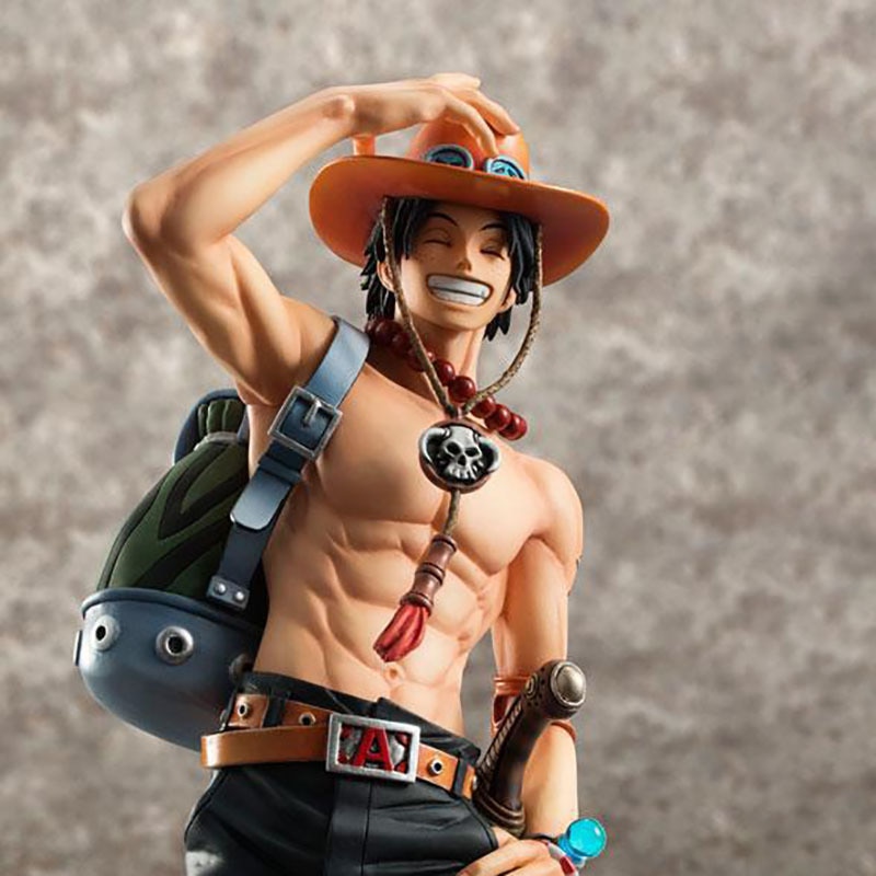 Figurine Ace One Piece avec sac à dos